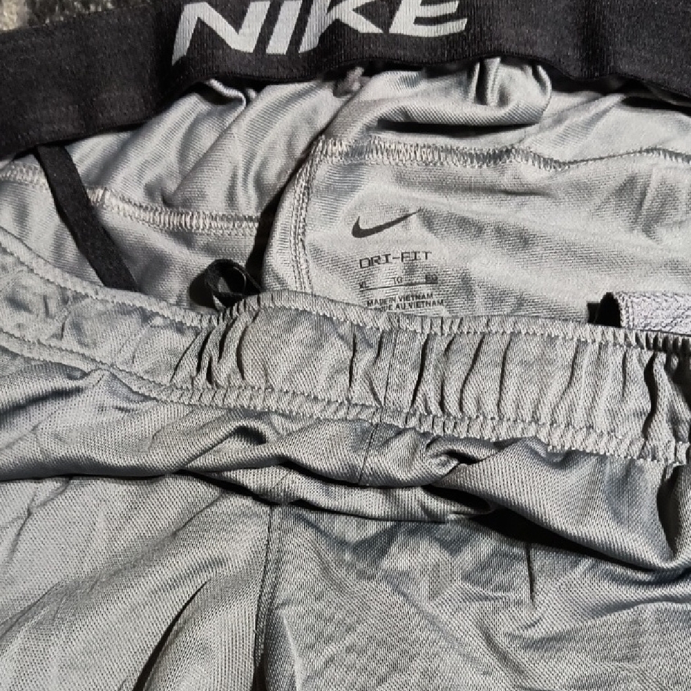 Nike Men's Gray Dri-FIT Athletic Shorts